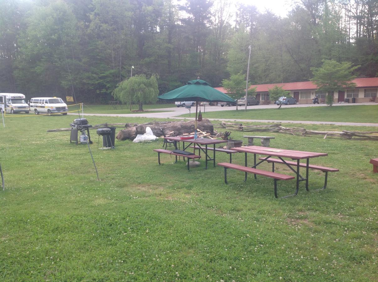 Qualla Cabins And Motel Cherokee Near Casino Whittier Luaran gambar