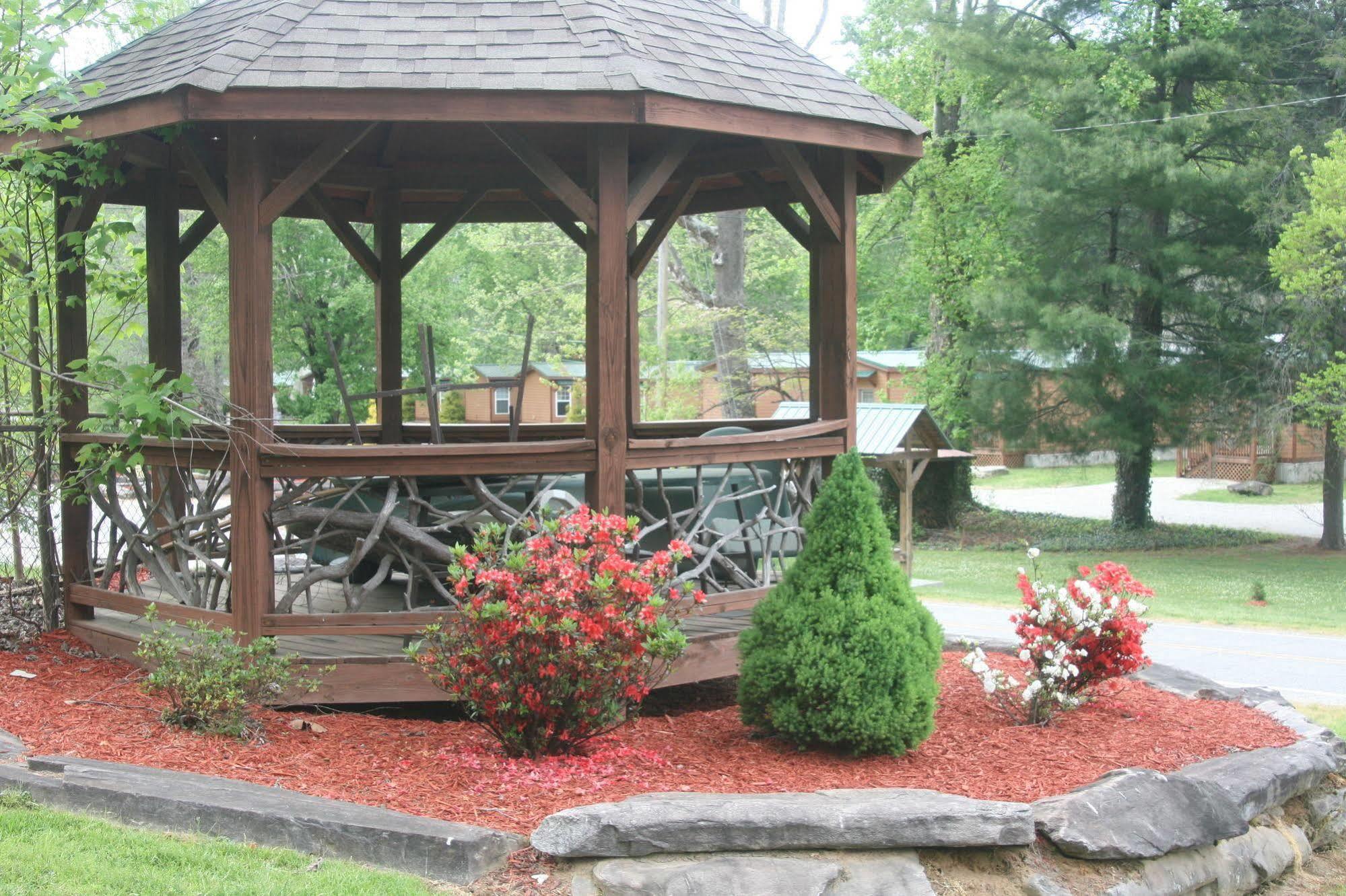 Qualla Cabins And Motel Cherokee Near Casino Whittier Luaran gambar